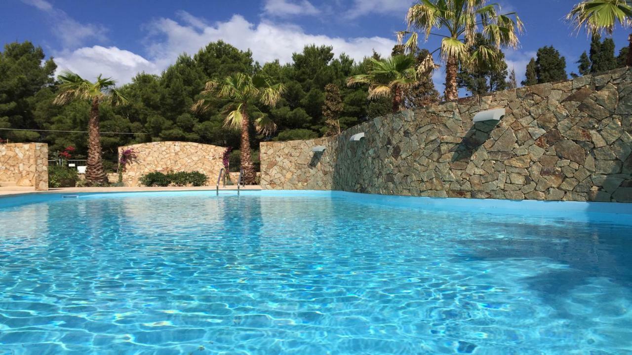 Residence Elegance Porto Pino Exterior foto