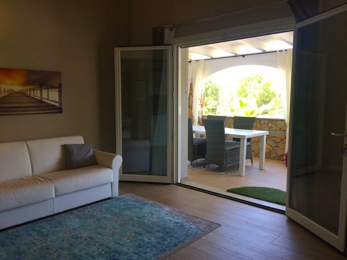 Residence Elegance Porto Pino Exterior foto