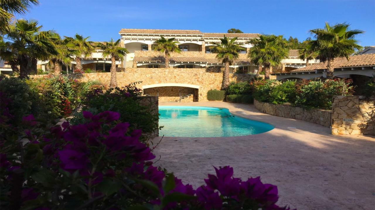 Residence Elegance Porto Pino Exterior foto